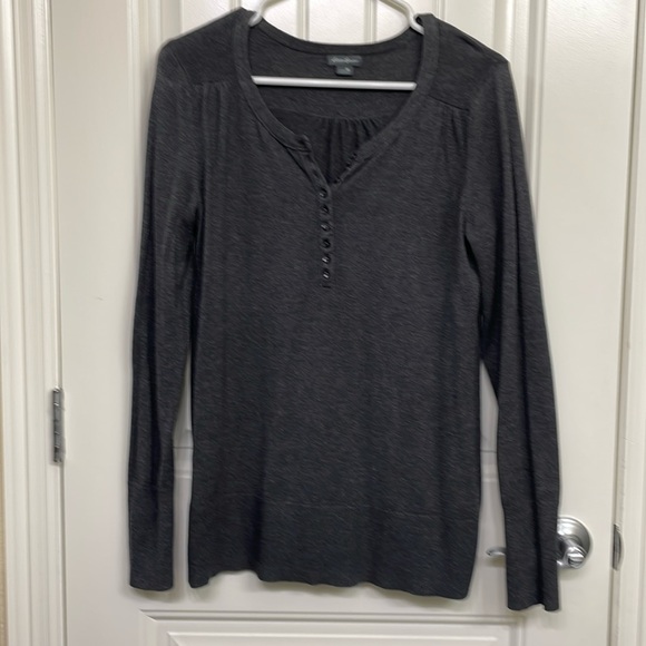 Eddie Bauer gray sweater - Picture 1 of 9